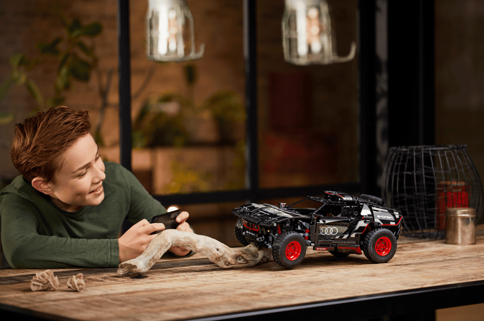 Alternative view of Mô Hình Lego Audi RS Q e-tron Technic 42160