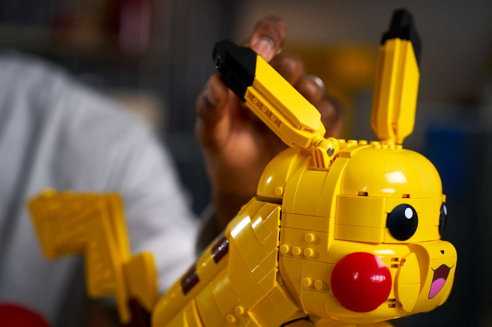 Alternative view of Mô Hình Lego Pikachu and Poké Ball 72152