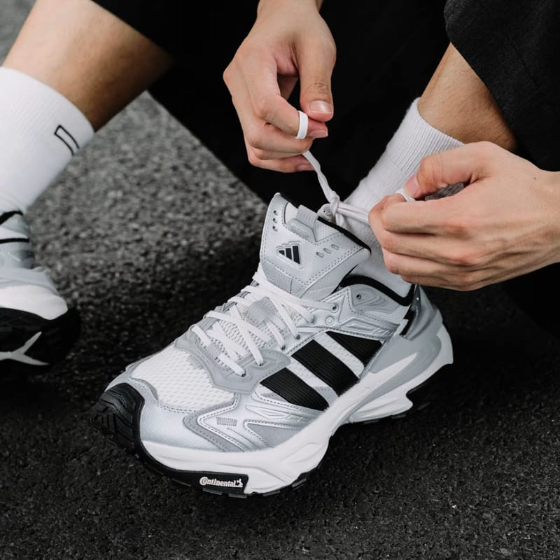 Alternative view of Giày Adidas XLG Storm Edge 'Silver Metallic Black' JS0059