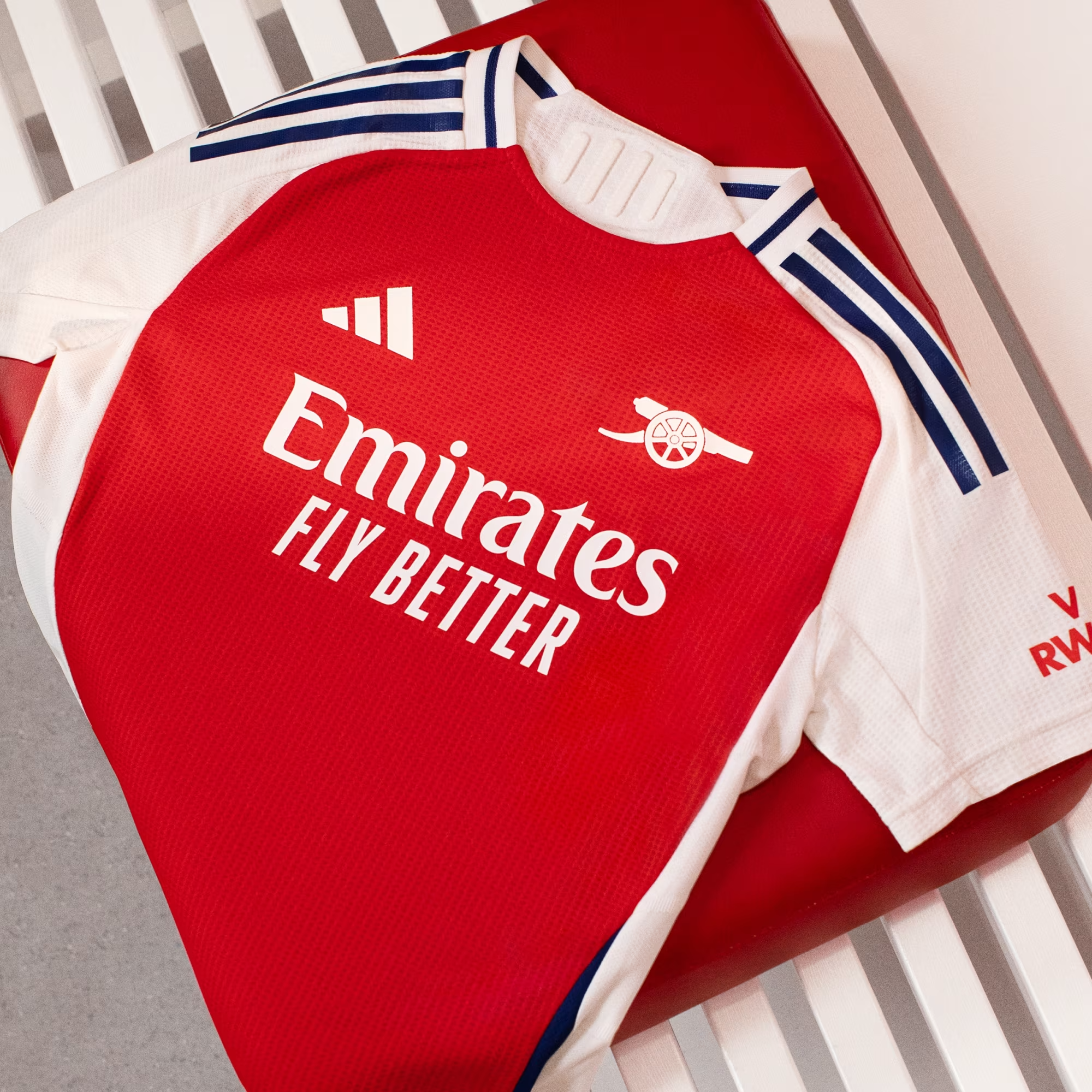 Alternative view of Áo Adidas Arsenal 24/25 Home Authentic Asia Sizing IT6140