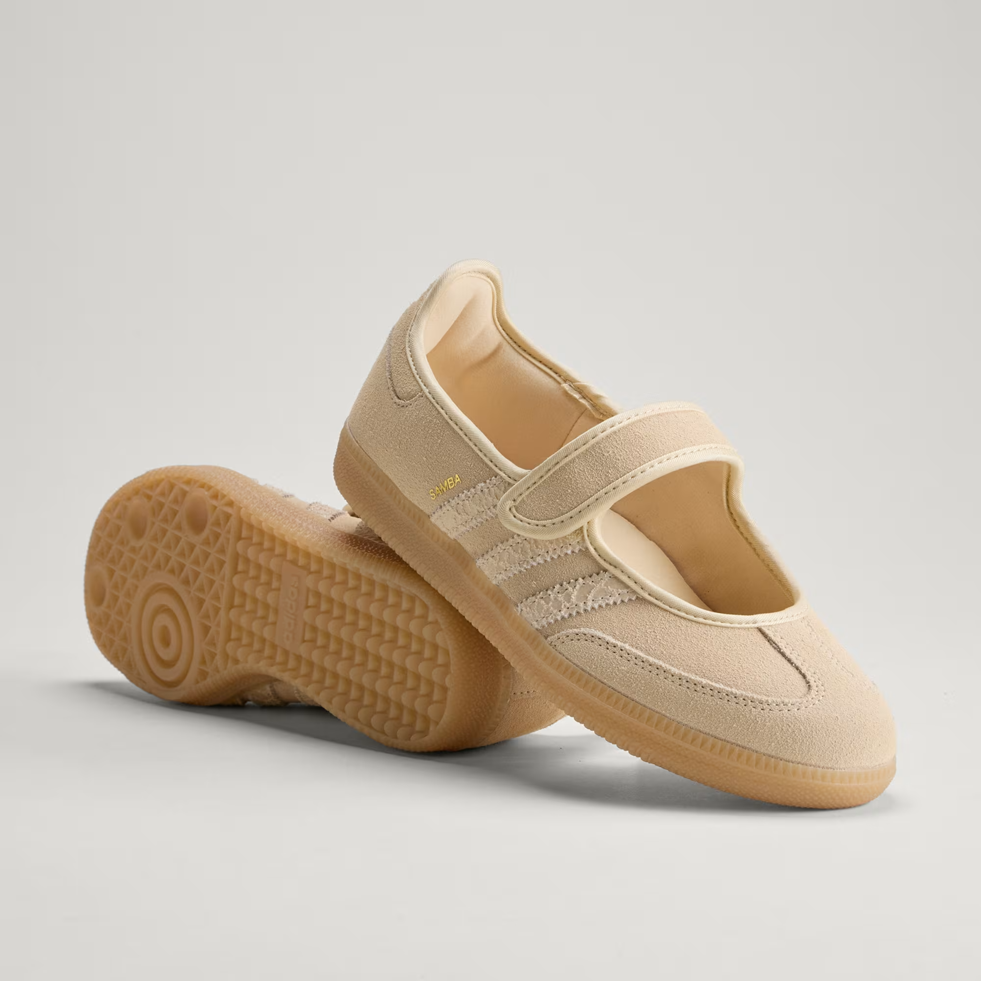 Alternative view of Giày Adidas Samba Jane Suede 'Sand Strata' HQ9496