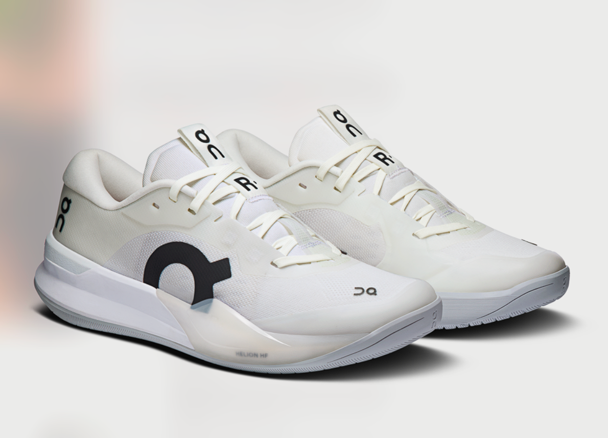 Hinh anh 3: Giay tennis On The Roger Pro 3, hop tac voi Roger Federer, su dung cong nghe CloudTec va Speedboard, thiet ke hien dai, toi uu cho quan vot.