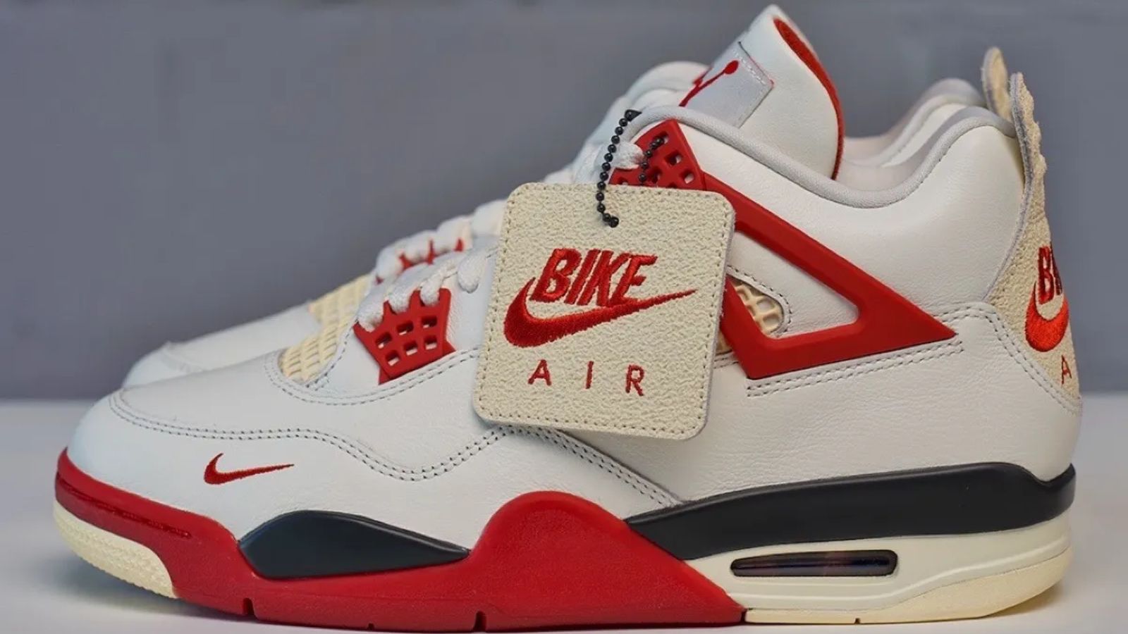 Hinh anh 2: Air Jordan 4 Brick After Brick cua Nigel Sylvester