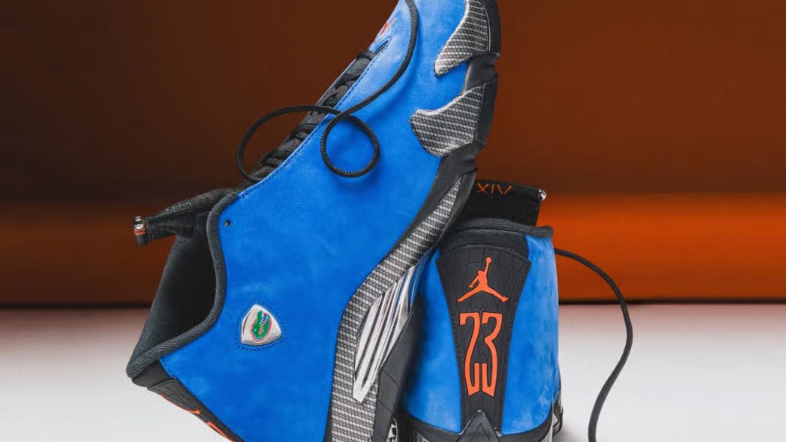 Hinh anh 4: Air Jordan 14 Florida Gators PE voi phoi mau xanh cam dac trung