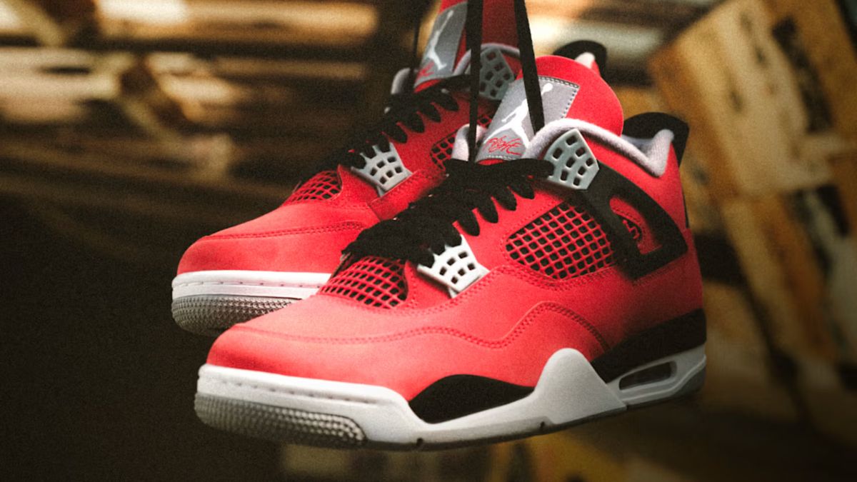 Air Jordan phoi mau Toro Bravo huyen thoai voi sac do noi bat