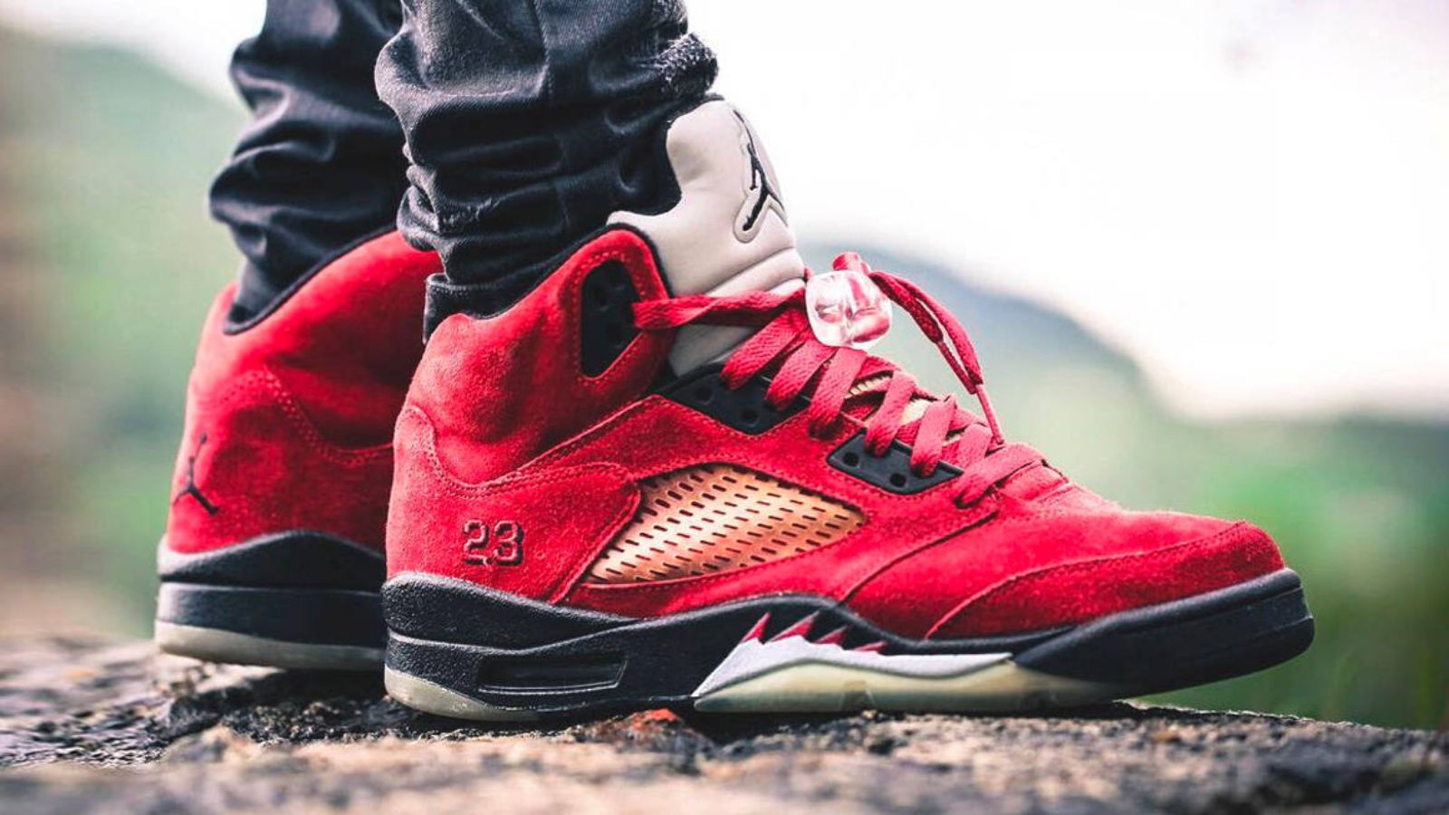 Hinh anh 2: Air Jordan phoi mau Toro Bravo huyen thoai voi sac do noi bat