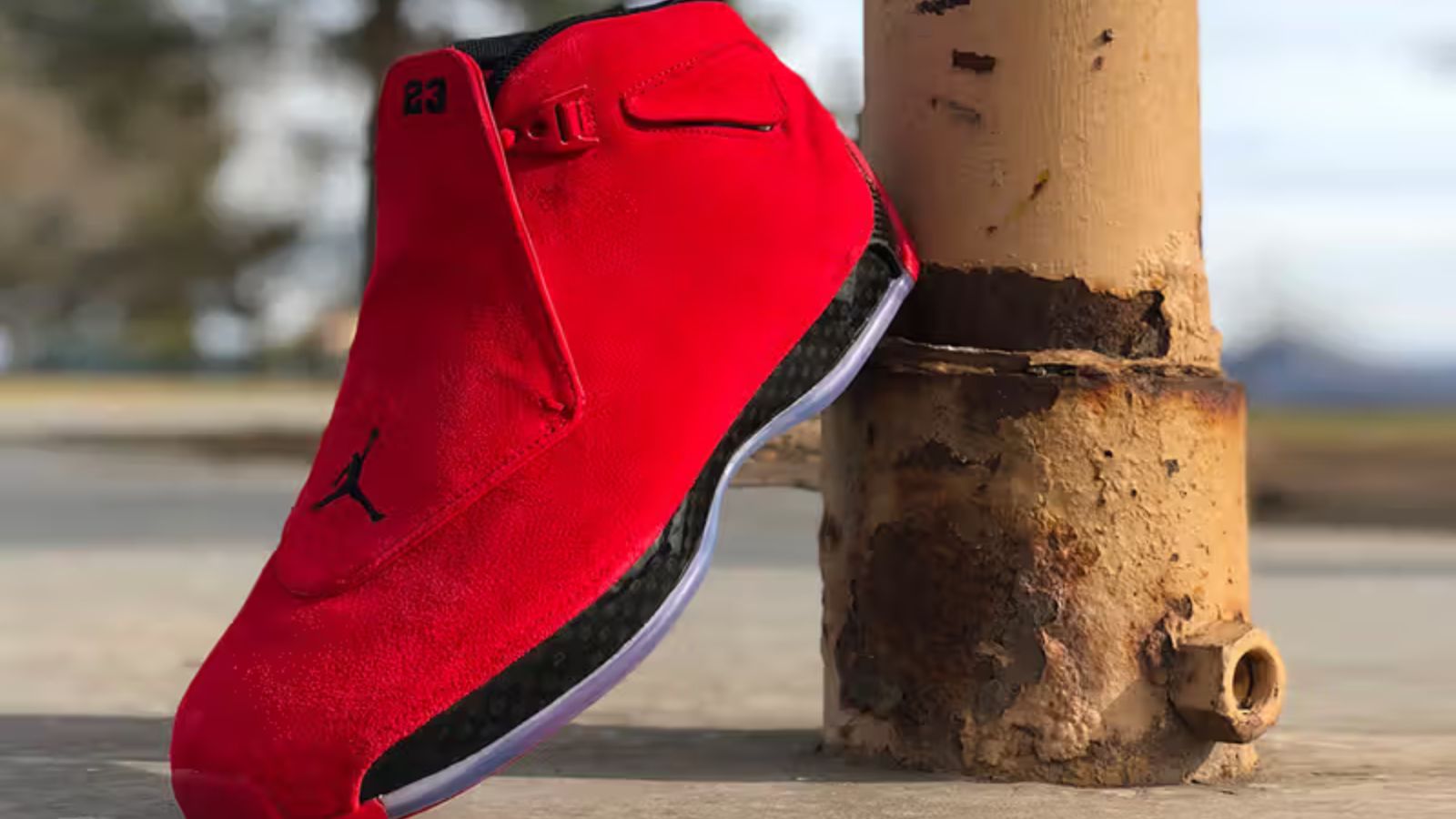 Hinh anh 5: Air Jordan phoi mau Toro Bravo huyen thoai voi sac do noi bat