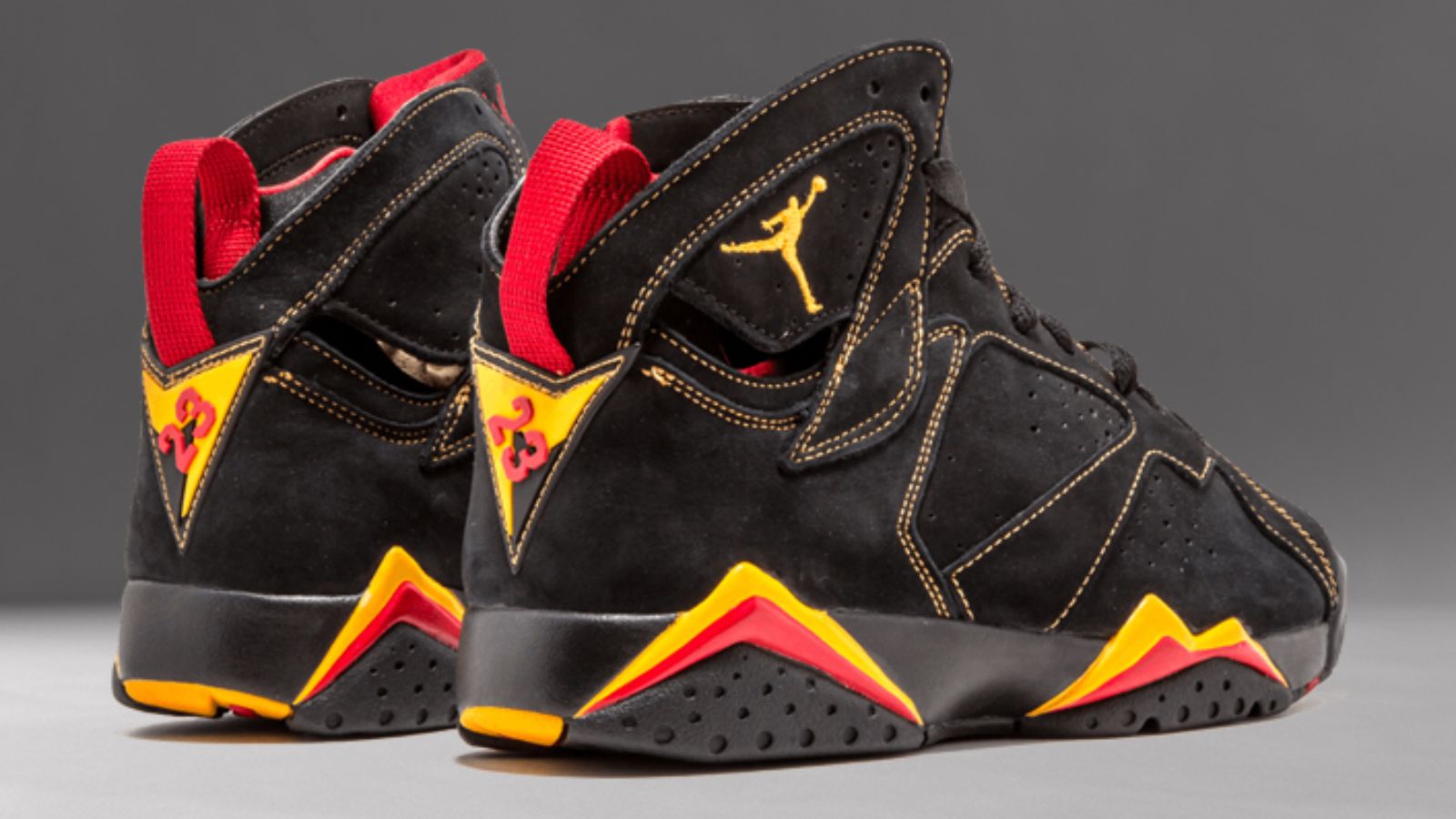 Hinh anh 9: Hinh anh doi giay Air Jordan 7 phoi mau Hare noi bat