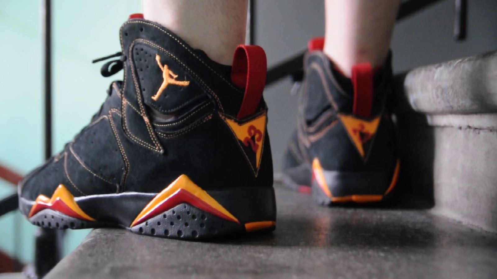 Hinh anh 1: Hinh anh doi giay Air Jordan 7 phoi mau Hare noi bat