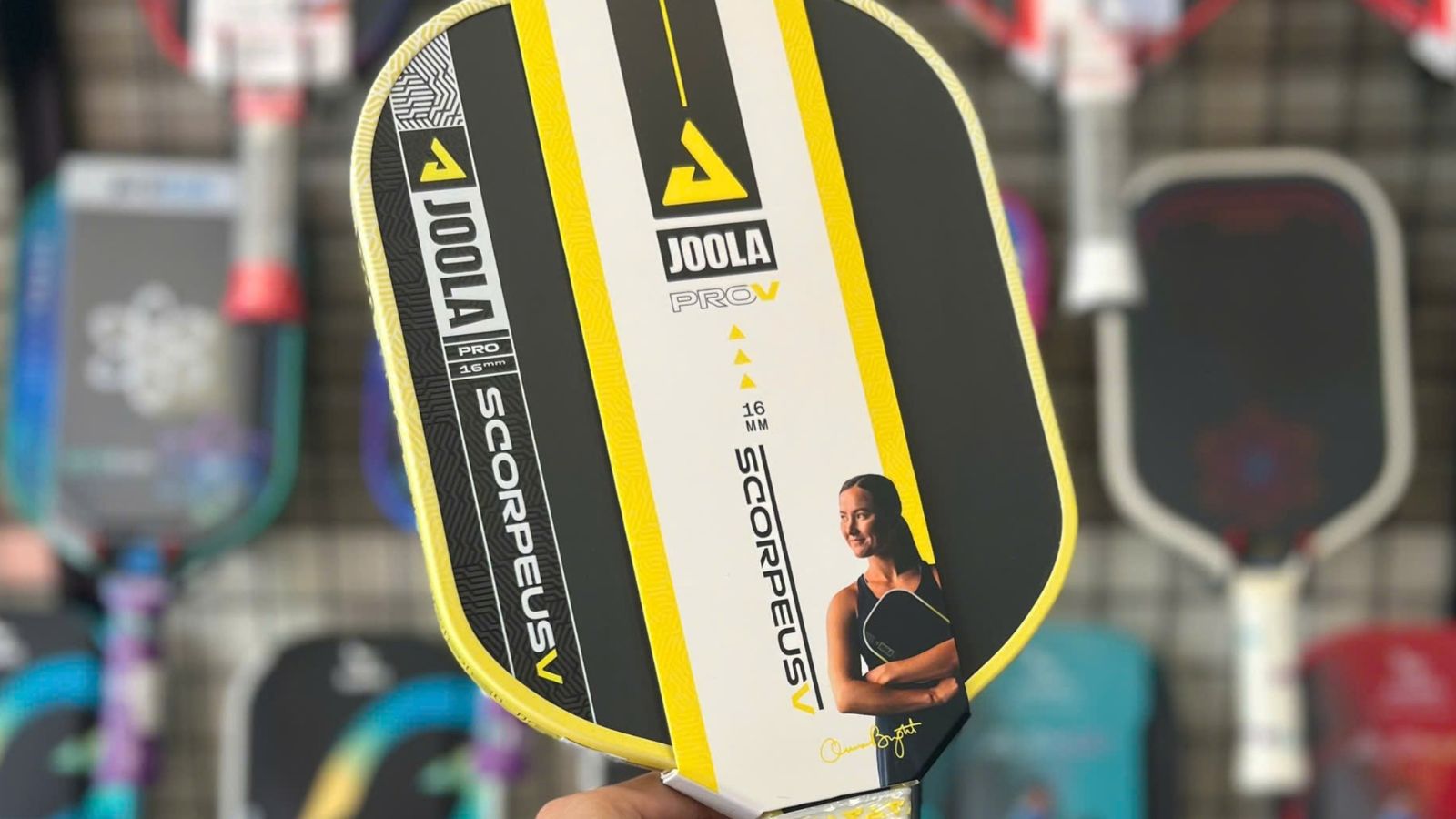 Hinh anh 3: Vot JOOLA Scorpeus Pro V Anna Bright 16mm tren san pickleball