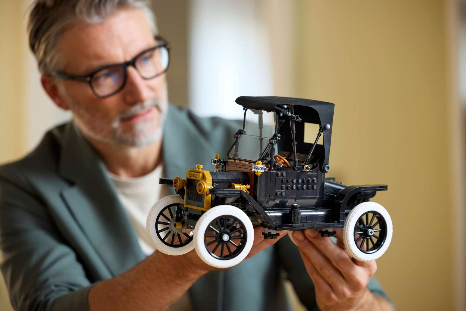 Alternative view of Mô Hình Lego Ford Model T 11376