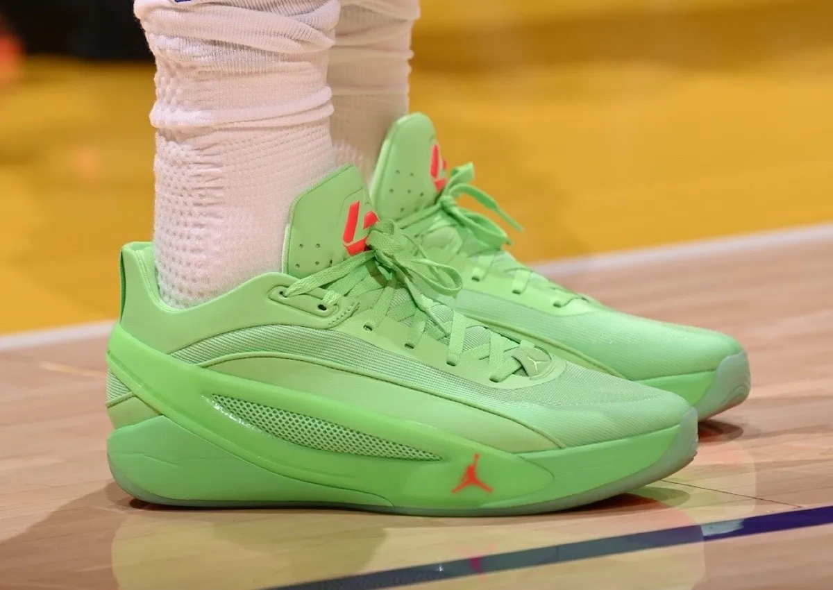 Hinh anh 2: Hinh anh giay bong ro Jordan Luka 5 voi thiet ke va cong nghe tien tien