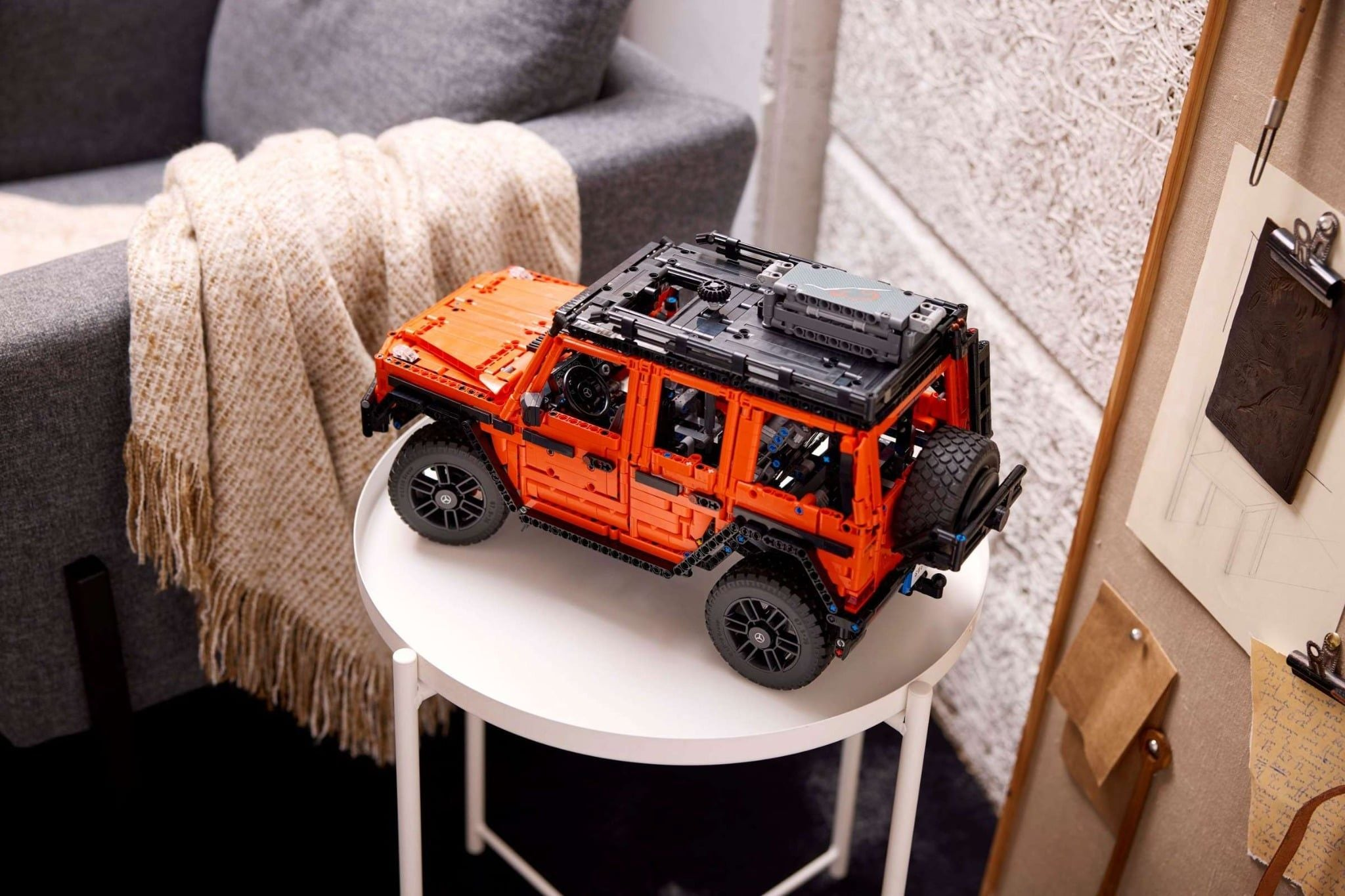 Alternative view of Mô Hình Lego Mercedes-Benz G 500 Professional Line 'Orange' 42177