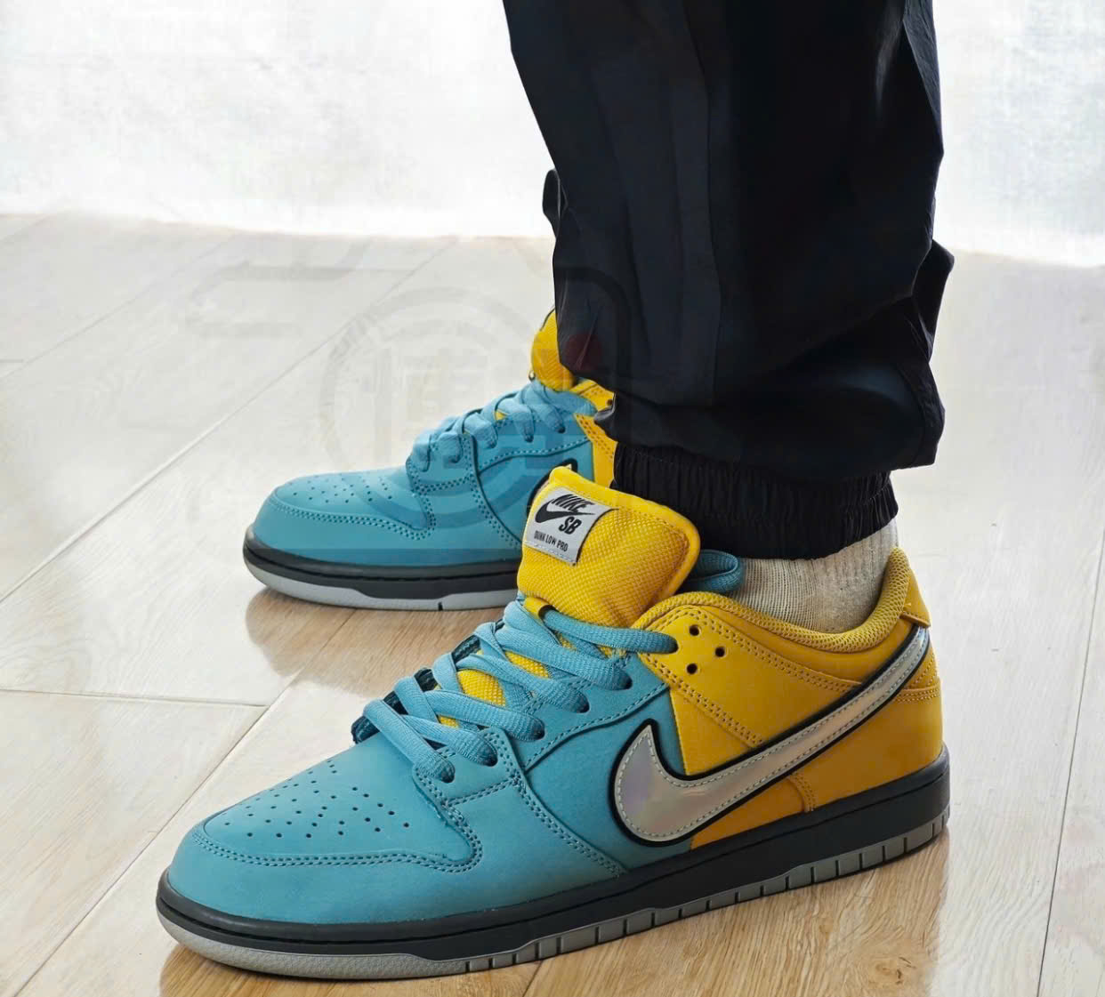 Alternative view of Giày Nike SB Dunk Low Pro 'Muni Lightning Denim' IR1888-700