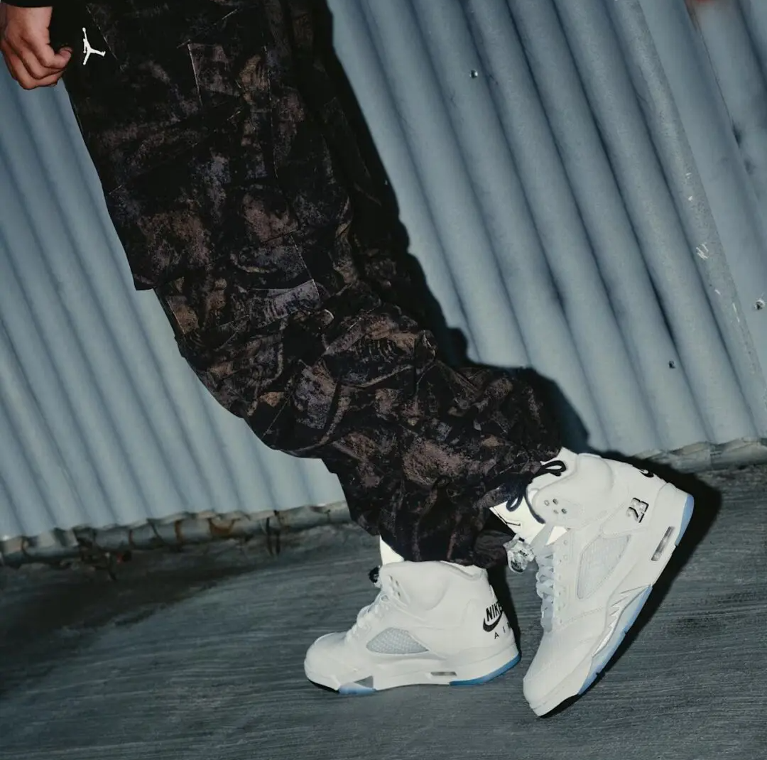 Alternative view of Giày Nike Air Jordan 5 Retro OG 'White Metallic' HQ7978-103