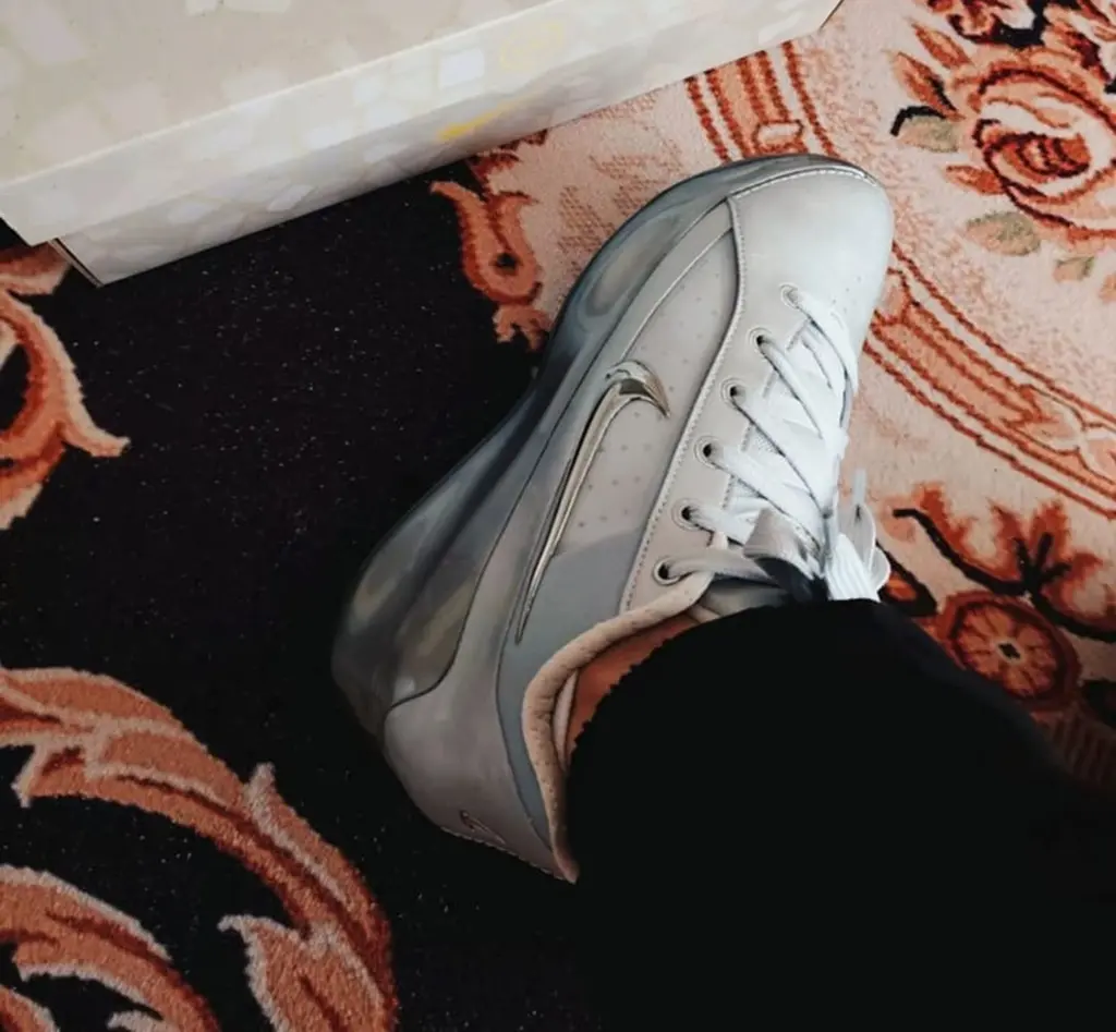 Alternative view of Giày Nike LeBron NXXT Gen Future 'JuJu Watkins Silver' IQ8493-002