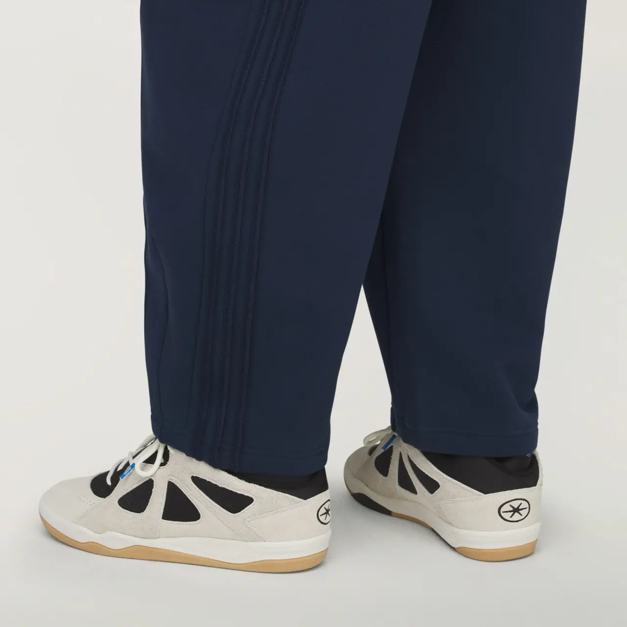 Alternative view of Giày Adidas BadBo 1.0 'Bad Bunny Rise' JS3886