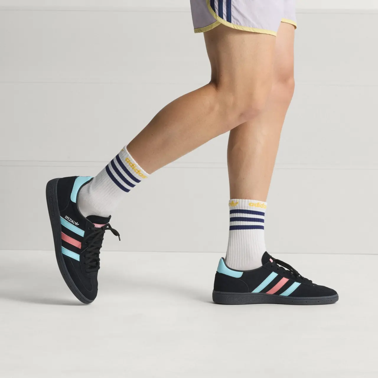 Alternative view of Giày Adidas Handball Spezial 'Belgium' HP3676