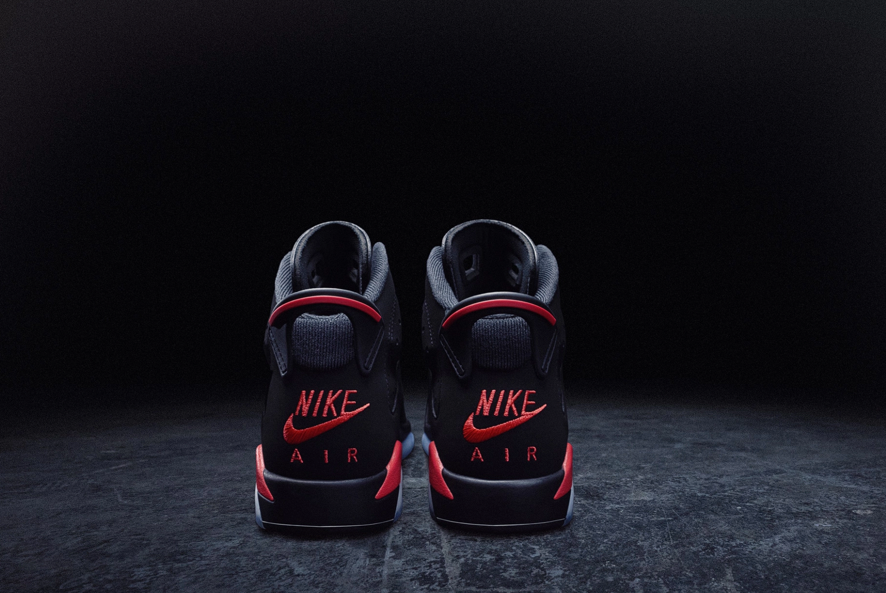 Hinh anh 2: Air Jordan 6 Infrared Salesman 2026, mau giay huyen thoai voi thiet ke co dien va sac do noi bat.