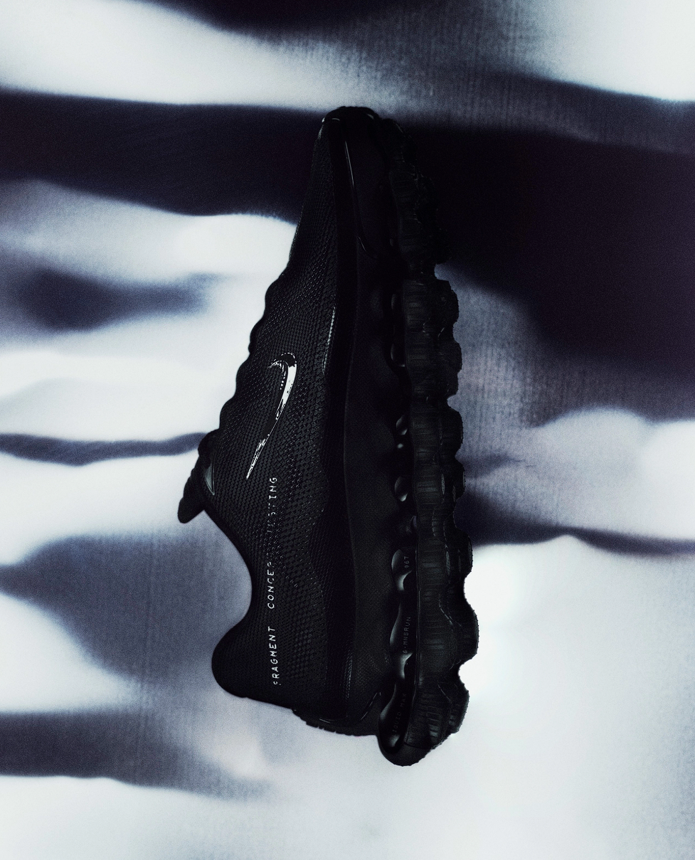 Hinh anh 5: Giay Nike Air Liquid Max Mind ket hop cung Hiroshi Fujiwara, thiet ke toi gian voi cong nghe dem khi chat long tien tien.