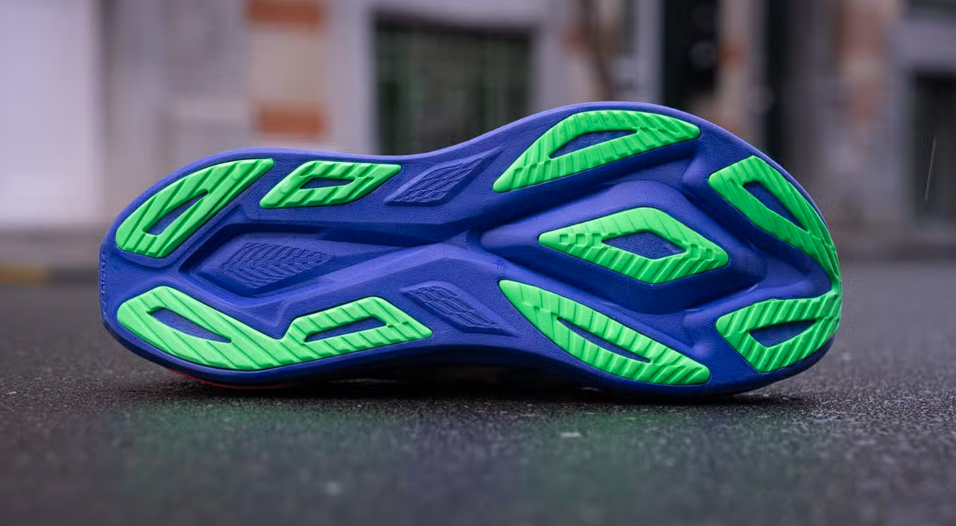 Hinh anh 4: Giay chay bo Asics Superblast 3 voi cong nghe dem FF Leap