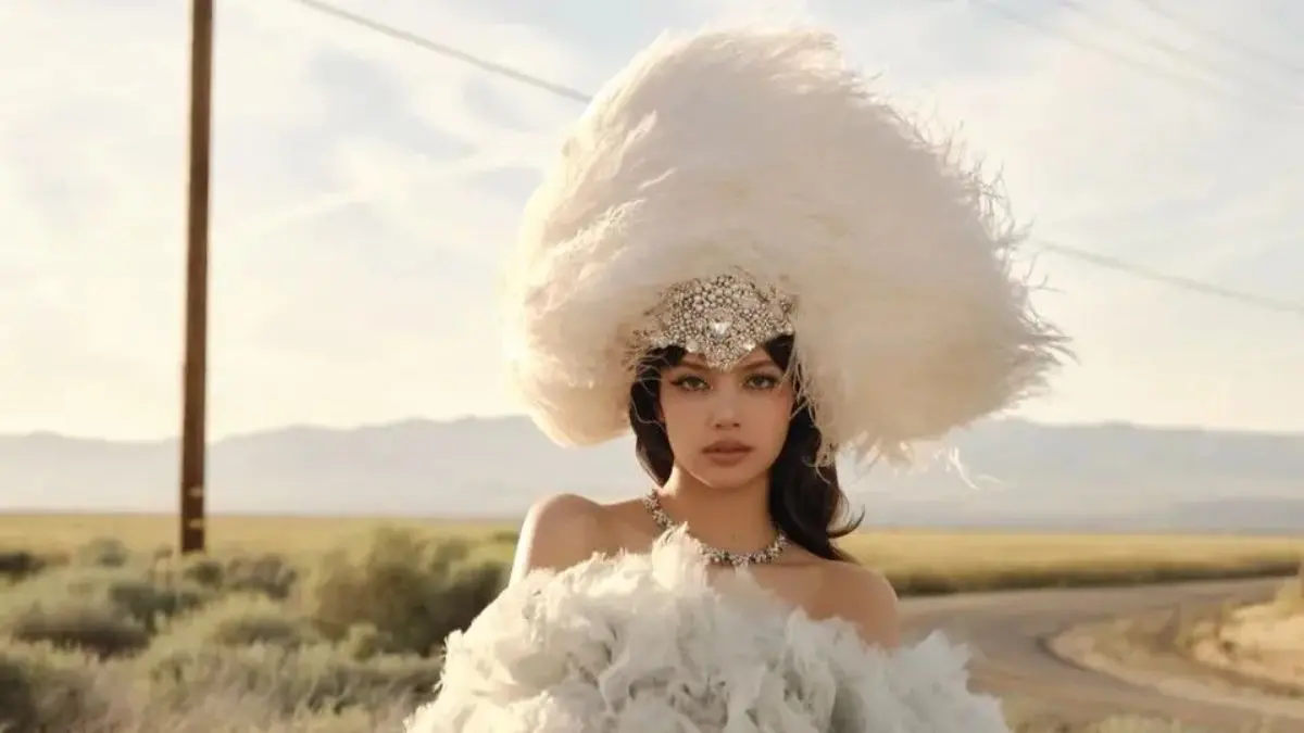 Lisa BLACKPINK trong buoi phong van Vanity Fair