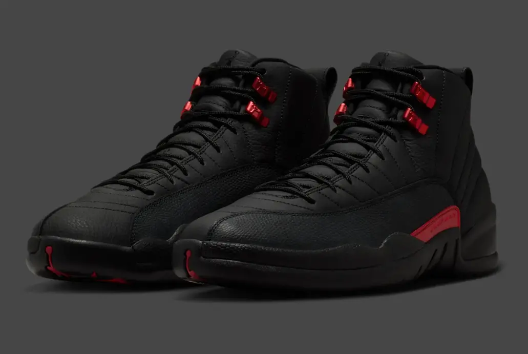 Alternative view of Giày Nike Air Jordan 12 Retro 'Bloodline' CT8013-003