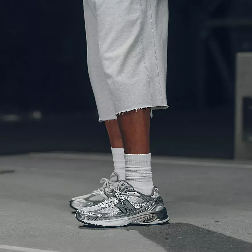 Alternative view of Giày New Balance 2010 ‘Metallic Silver Grey’ U2010753