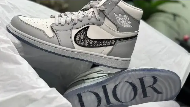 Nike x Dior x PSG: Khi bóng đá, sneaker và thời trang xa xỉ hội tụ
