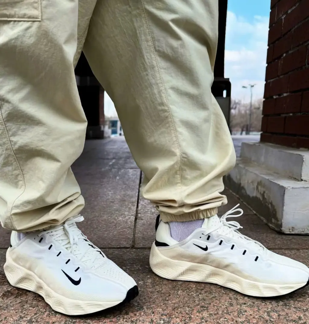 Alternative view of Giày Nike Ava Rover 'Summit White Dark Obsidian' DX4215-102