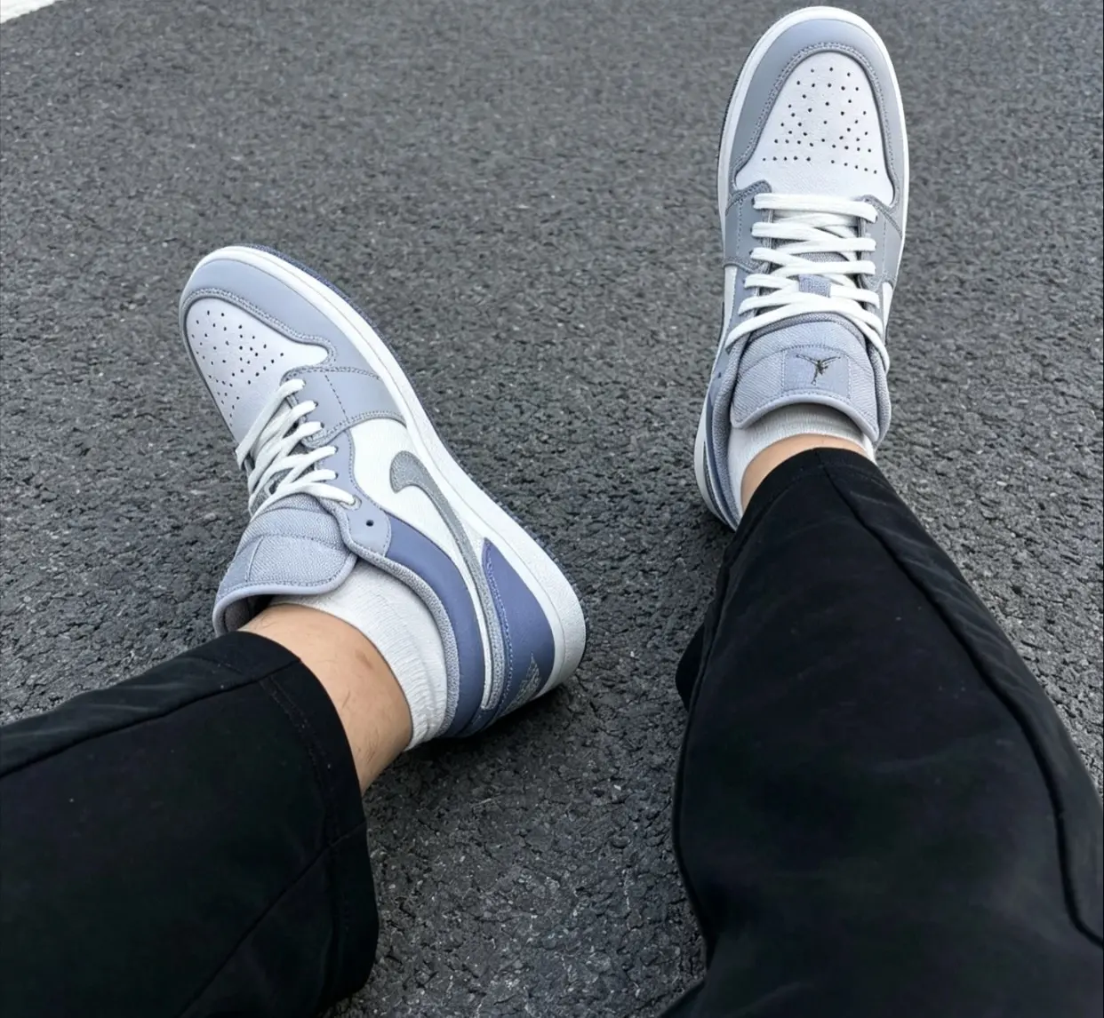 Alternative view of Giày Nike Air Jordan 1 Low Top 'Blue Grey' IX5003-101
