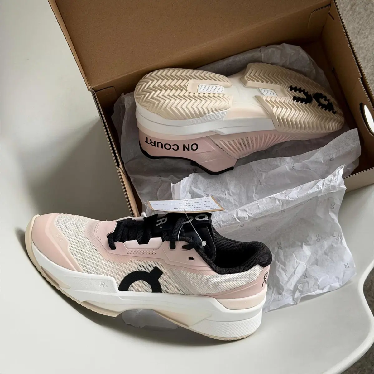 Alternative view of Giày On The Roger Pro Fire Clay Court 'Doe White' 3WF30591088