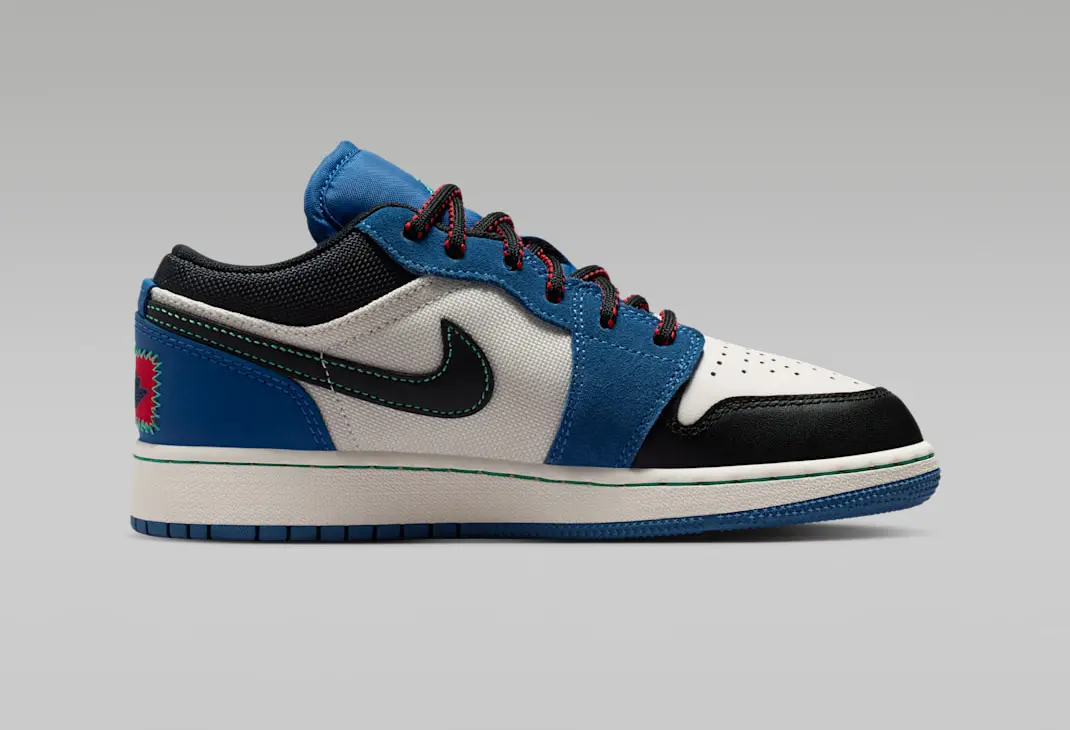 Alternative view of Giày Nike Air Jordan 1 Low SE 'Blue Black' IO2062-400