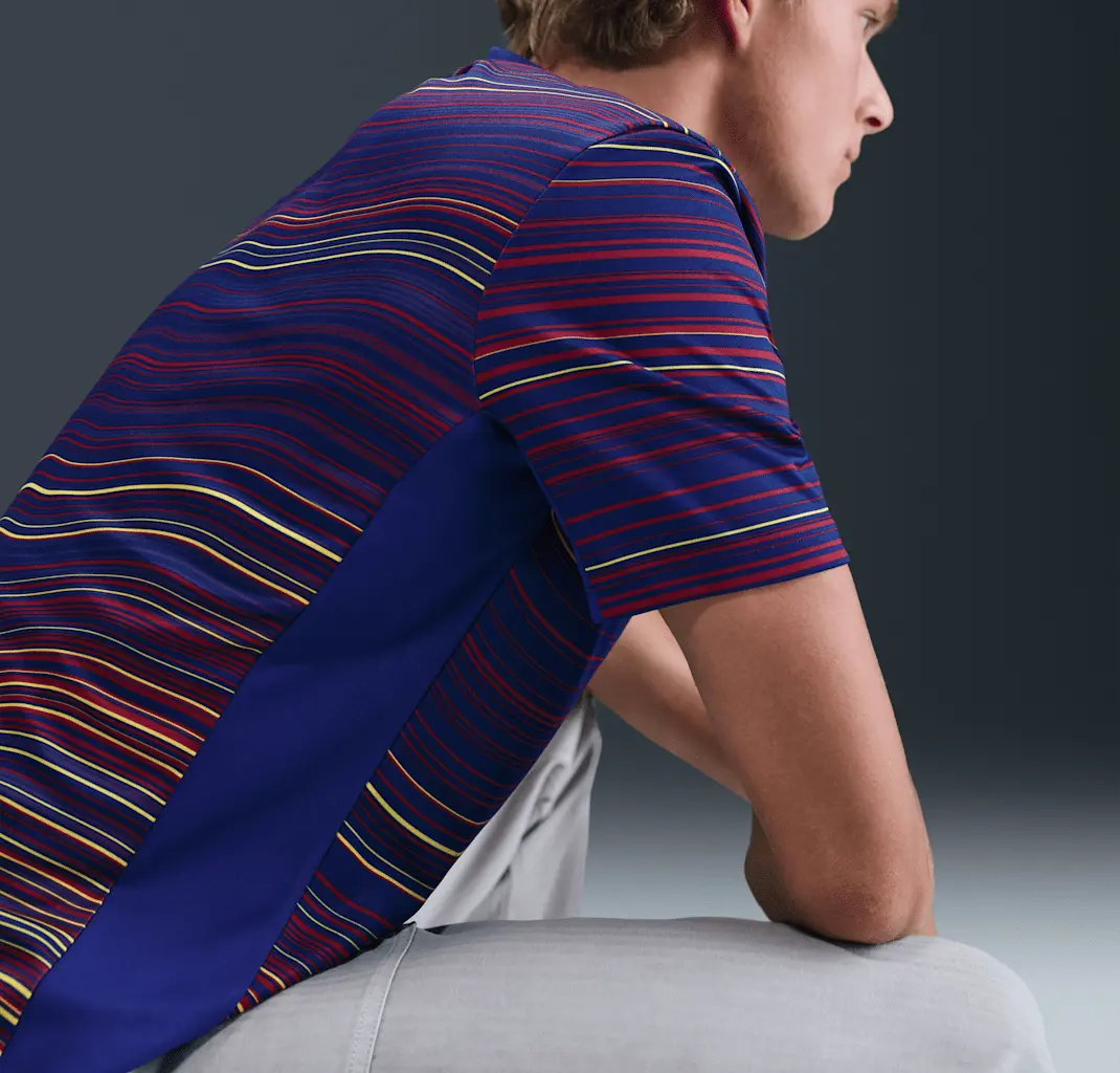 Alternative view of Áo Nike FC Barcelona Academy Pro HJ7142-456