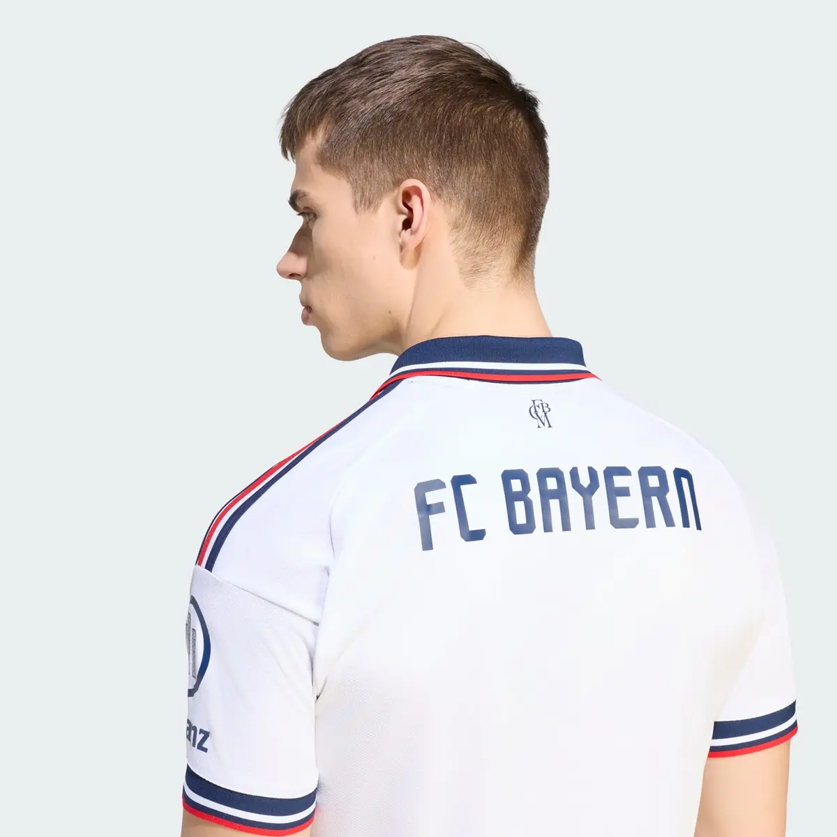 Alternative view of Áo Adidas FC Bayern 26/27 Away Jersey JZ3069