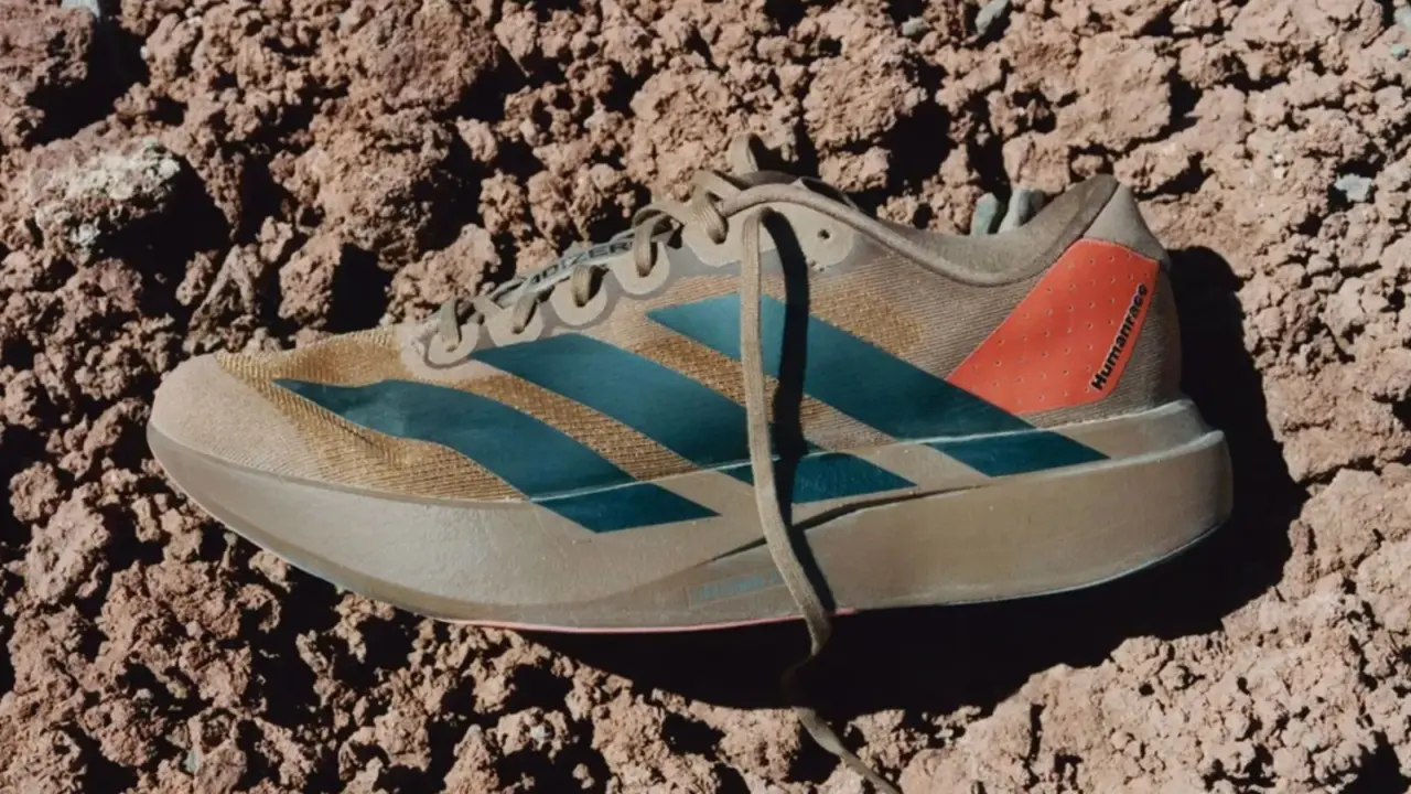 Hinh anh 1: Giay chay bo adidas Adizero voi thiet ke nhe va hieu nang cao