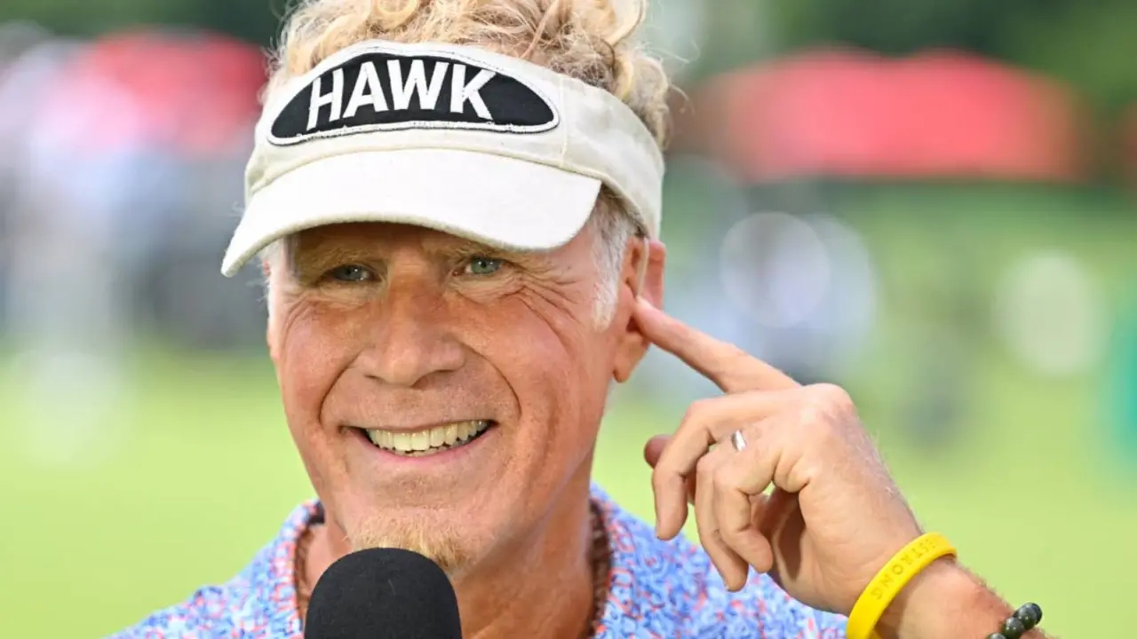 Hinh anh 5: Will Ferrell trong vai Lonnie 'The Hawk' Hawkins mac do SKIMS quang ba cho series Netflix 'The Hawk'.