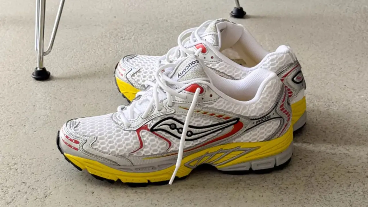 Hinh anh 4: Giay Saucony ProGrid Ride 1 phoi mau Buttercup Yellow