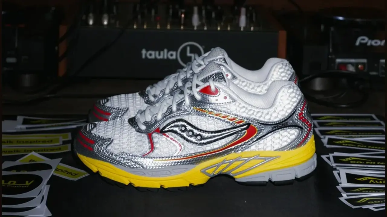 Hinh anh 5: Giay Saucony ProGrid Ride 1 phoi mau Buttercup Yellow
