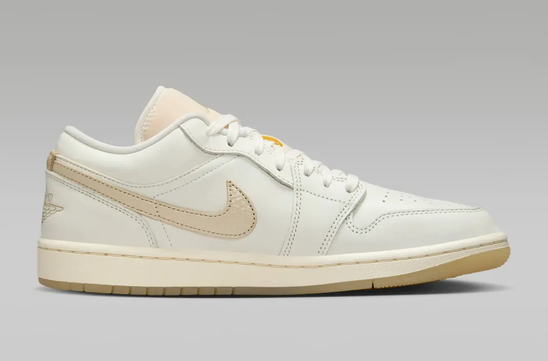 Alternative view of Giày Nike Air Jordan 1 Low SE 'Metallic Team Gold' HV5157-100