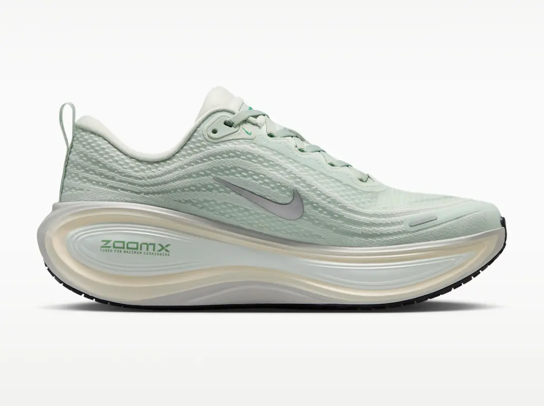 Alternative view of Giày Nike Vomero Plus 'Barely Green' HV8154-004