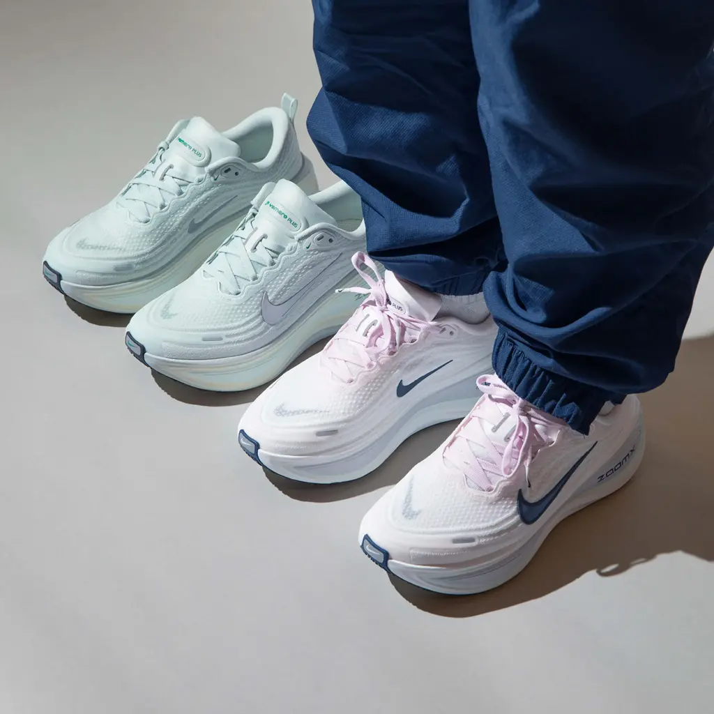 Alternative view of Giày Nike Vomero Plus 'Pearl Pink' HV8154-606