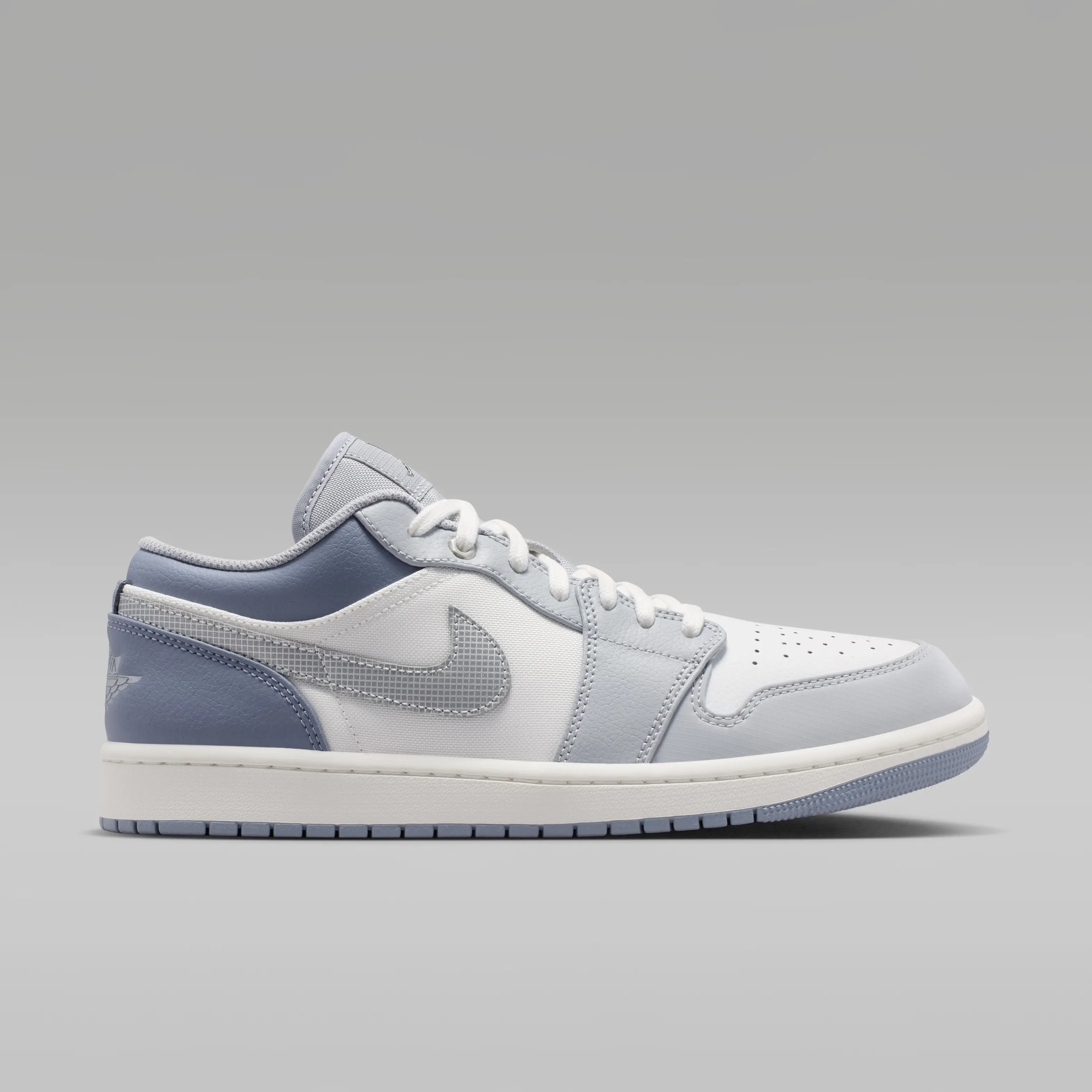 Alternative view of Giày Nike Air Jordan 1 Low Top 'Blue Grey' IX5003-101