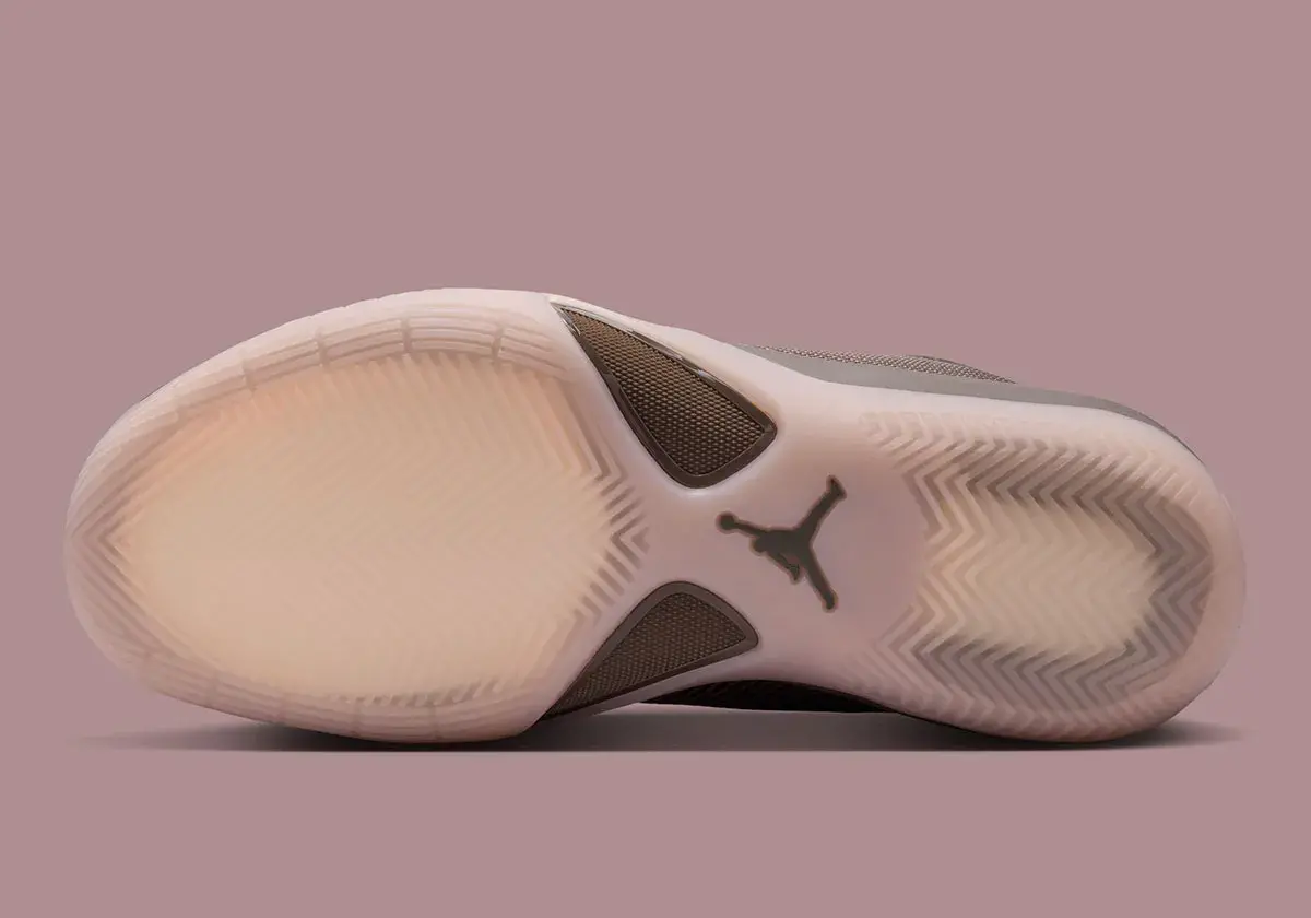 Alternative view of Giày Nike Air Jordan Triangle ‘Brown’ IV7236-200