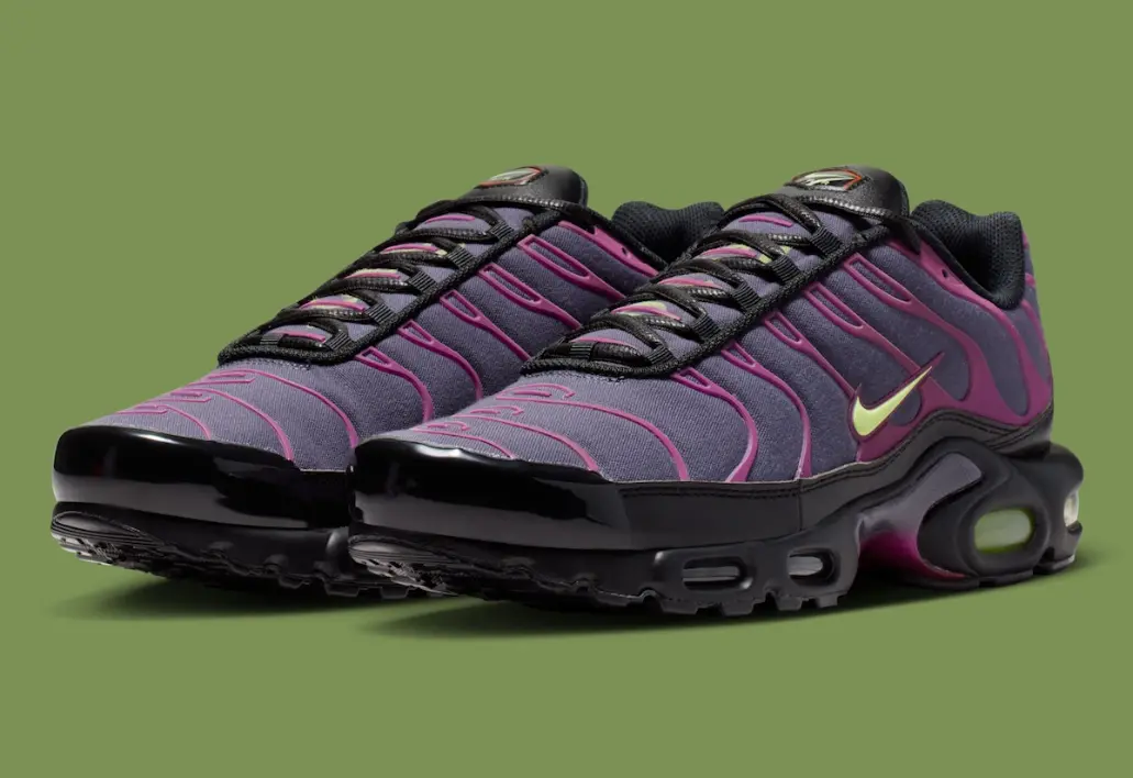 Alternative view of Giày Nike Air Max Plus 'Dark Raisin' IR5898-573