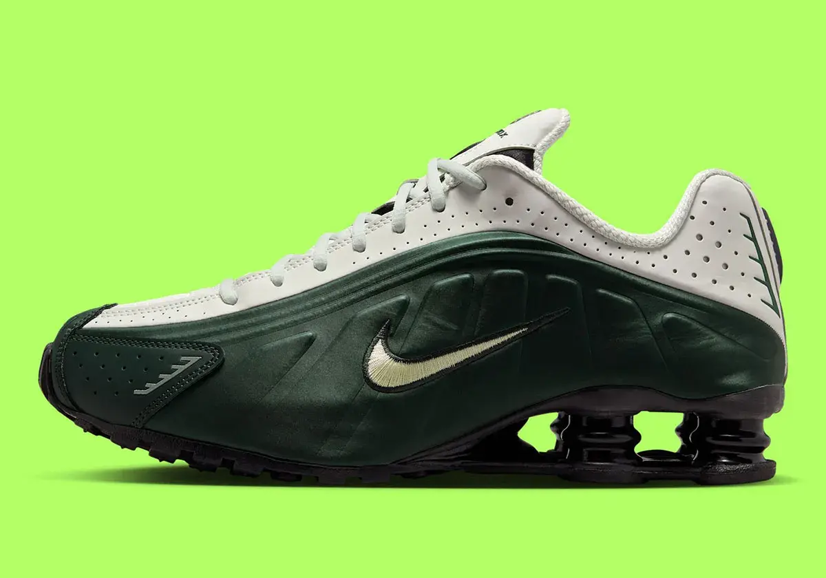 Alternative view of Giày Nike Shox R4 'Black Spruce' HQ1988-300