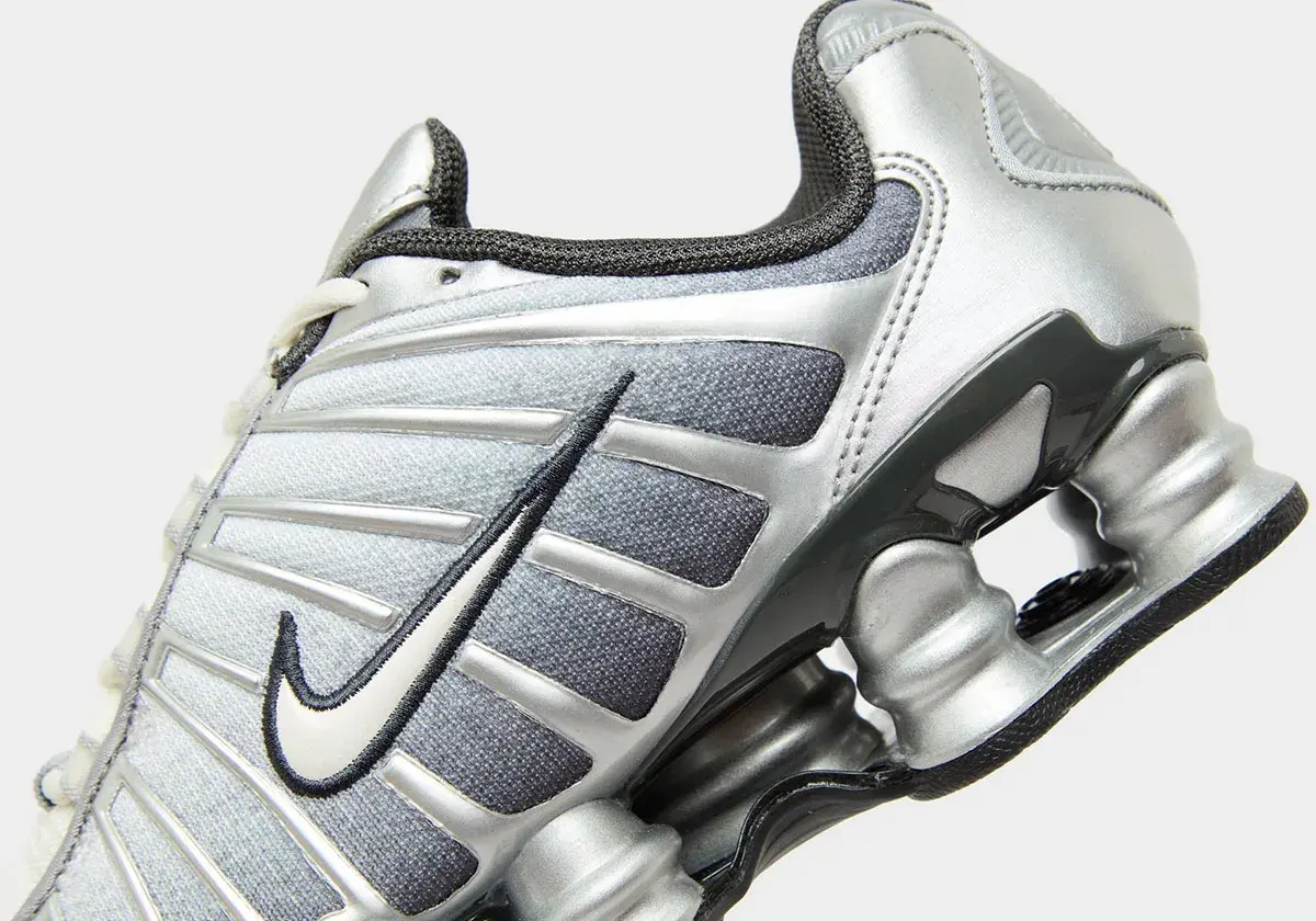 Alternative view of Giày Nike Shox TL 'Metallic Silver' IH4466-095