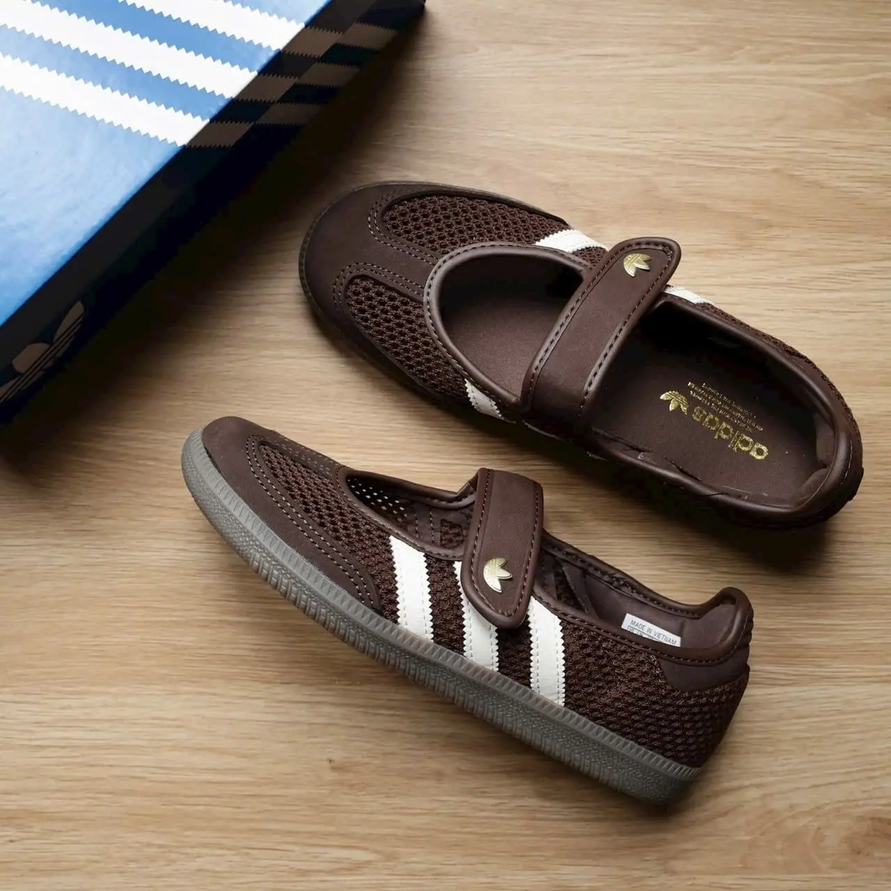 Alternative view of Giày Adidas Samba Jane ‘Brown’ LA6829
