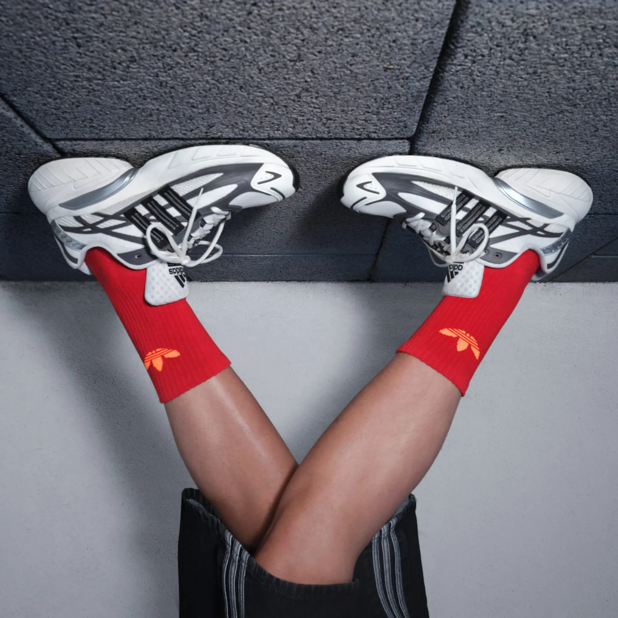 Alternative view of Giày Adidas Adistar XLG 2.0 'Grey Off White' KJ7895