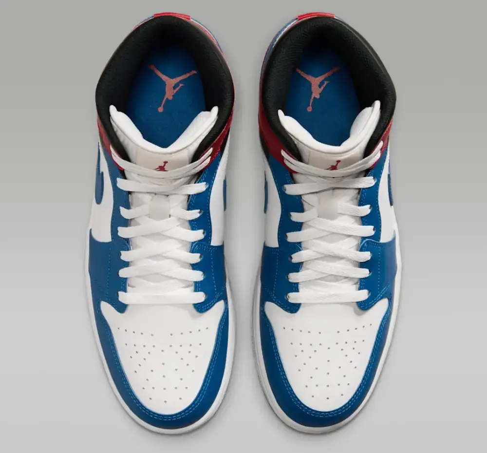 Alternative view of Giày Nike Air Jordan 1 Mid ‘True Blue’ DQ8426-406